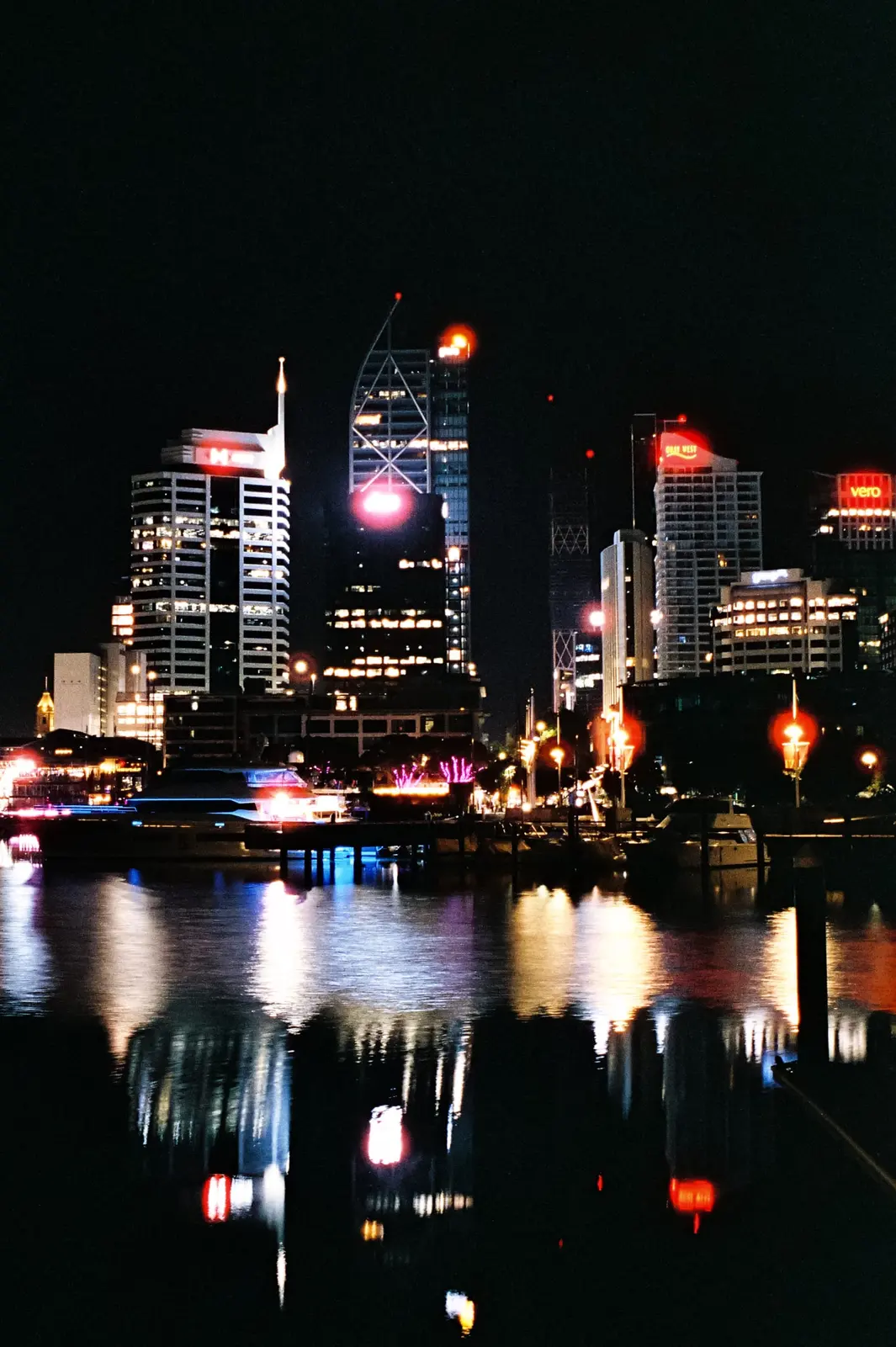 City 800T, photo 3 of 5