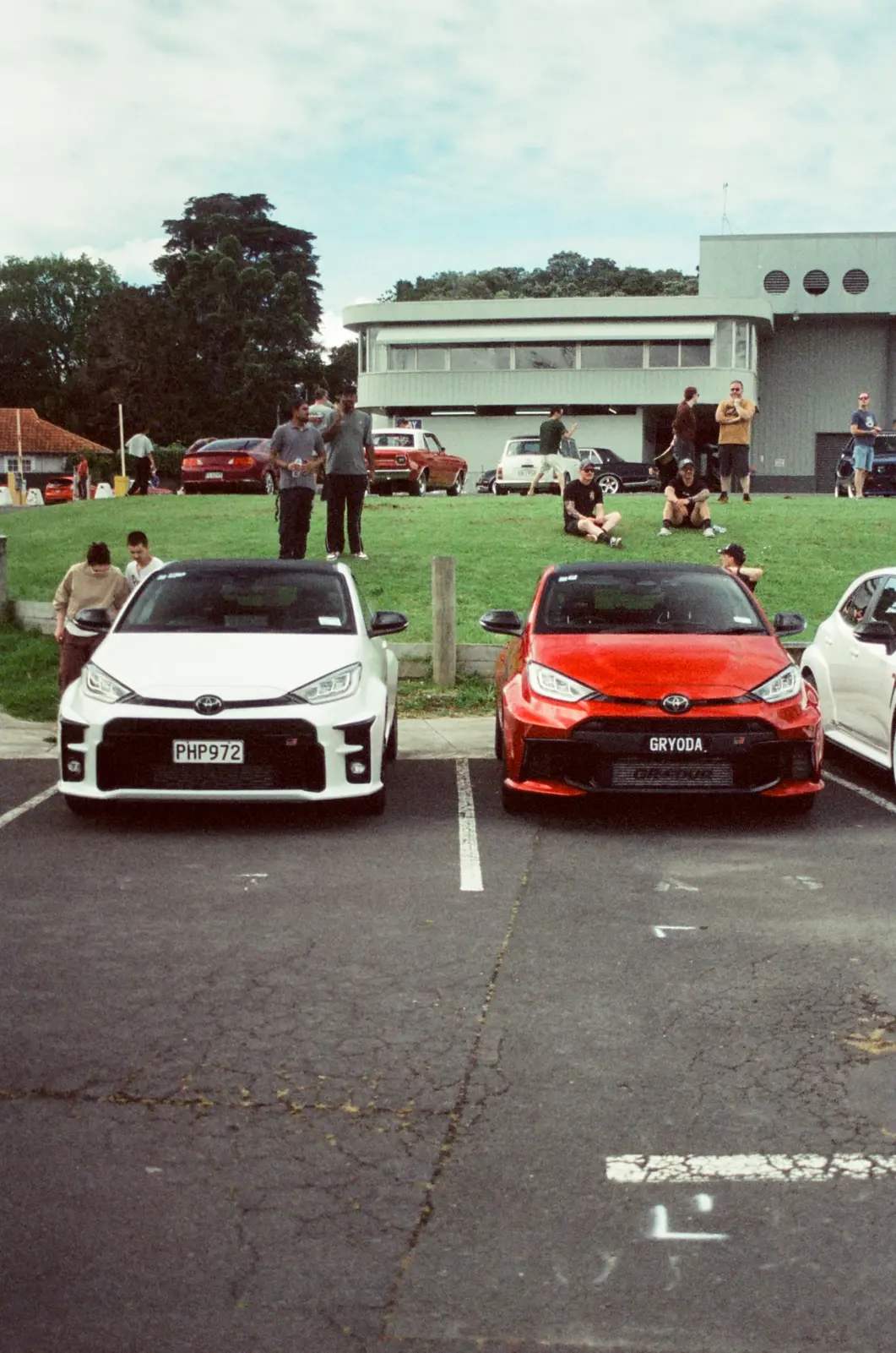 Cars, photo 1 of 20