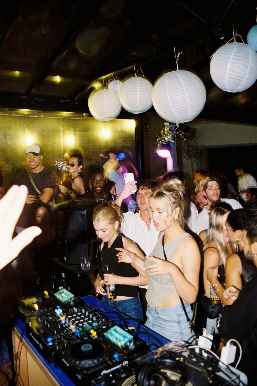 Nightclubs, photo 13 of 15