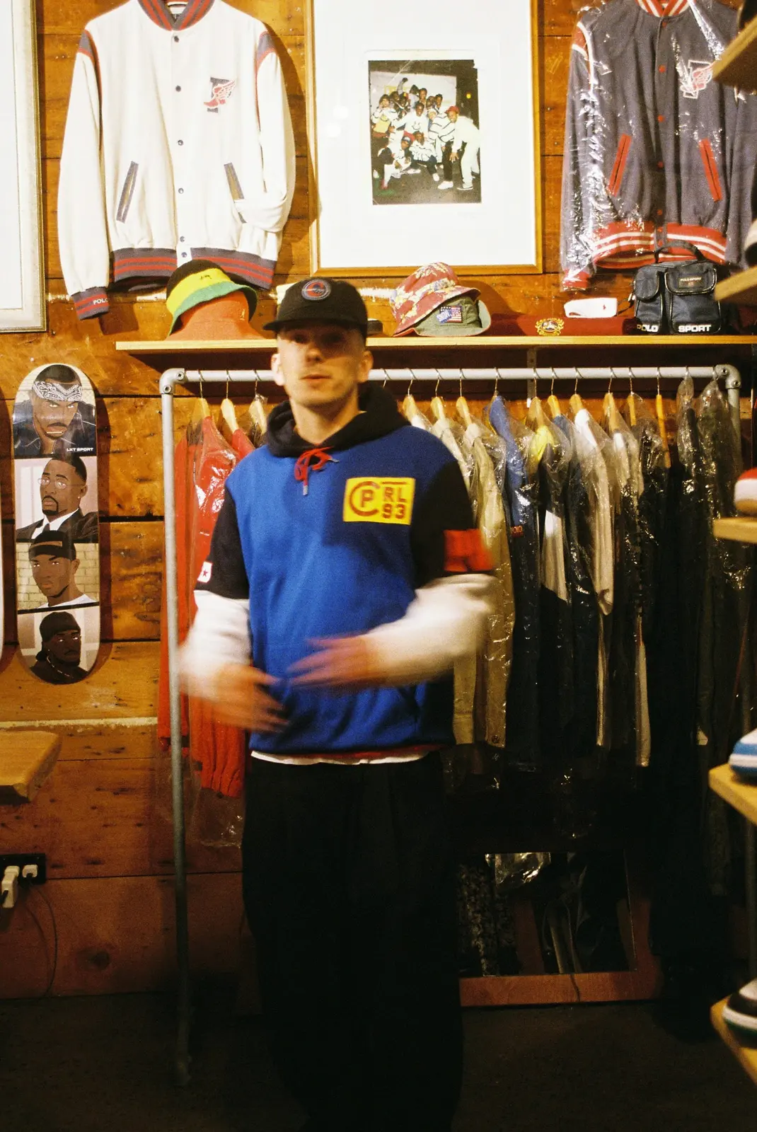 Omni Store Late Night, photo 12 of 28