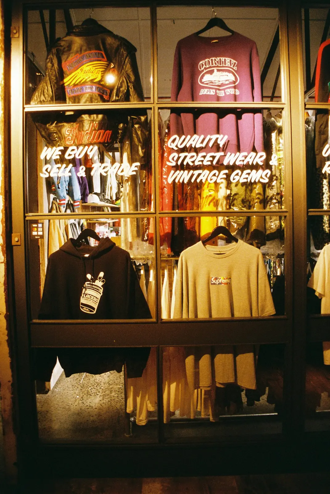 Omni Store Late Night, photo 26 of 28
