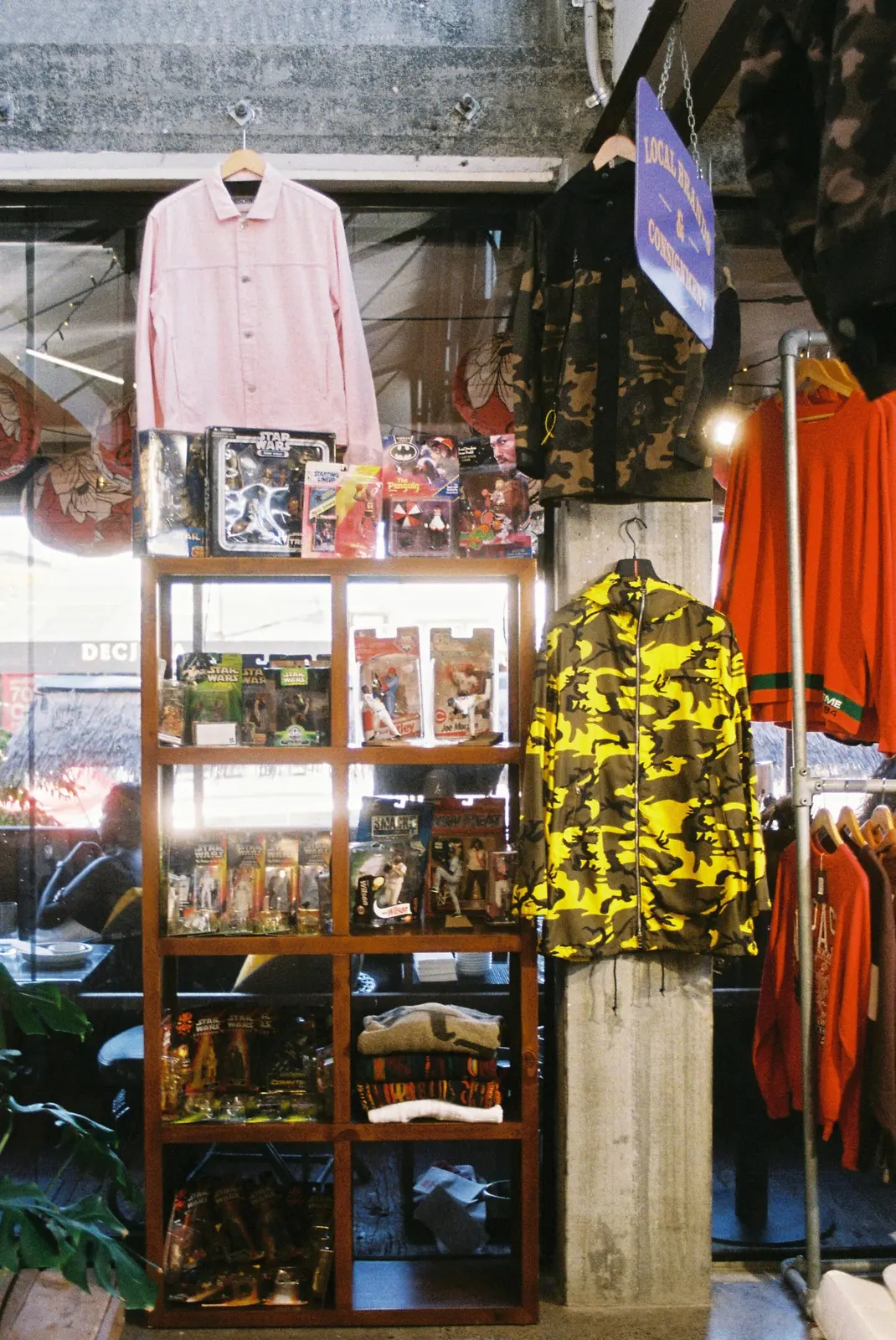 Omni Store, photo 17 of 24