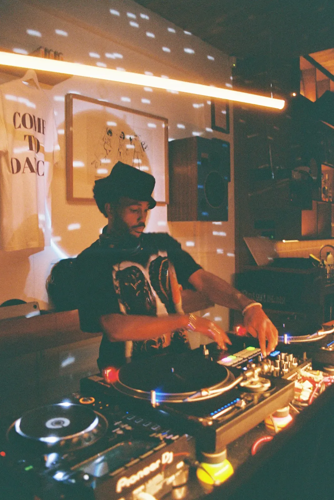 Unknown Sounds Nami Bar, photo 3 of 31